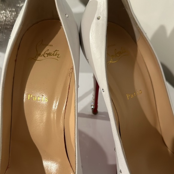 Used - Picture 3 of 8